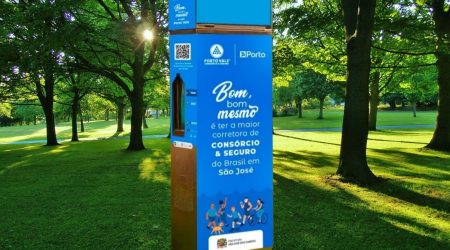 São José dos Campos amplia pontos de hidratação com bebedouros e vaporizador para enfrentar o calor nos espaços urbanos