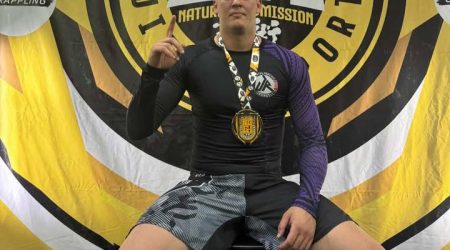 Igor Dinato Moreira, de São José dos Campos, conquista medalha de ouro no Campeonato Mundial de Jiu-Jitsu, em São Paulo