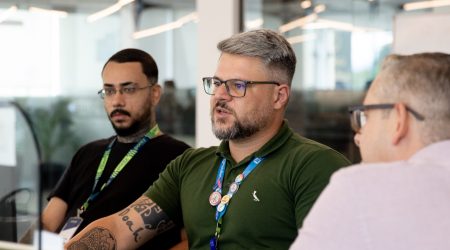 Pontz anuncia abertura de 200 vagas de emprego para vendedores em São José dos Campos e região.