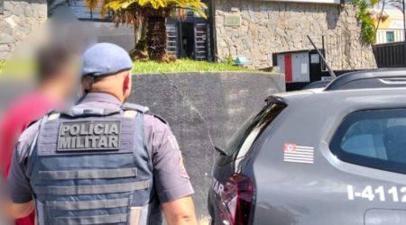 Homem confessa roubos a loja e sorveteria e é preso pela PM em Jacareí