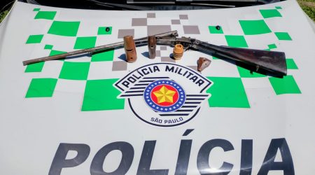 Polícia Ambiental apreendeu espingarda após denúncia de caça ilegal em Paraibuna