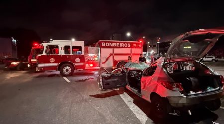 Acidente com cinco vítimas mobiliza Bombeiros no Jardim América