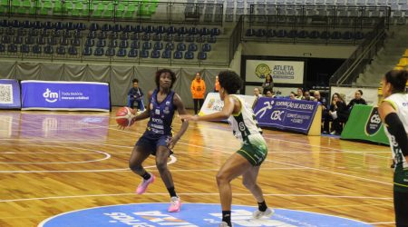 Ju Souza marcou 31 pontos e pegou 14 rebotes na derrota do Pontz São José Basketball pela LBF Caixa.