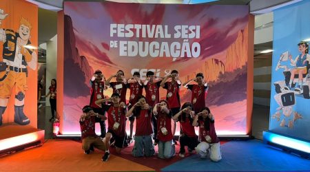Equipe de São José dos Campos representará o Brasil em campeonato internacional de robótica