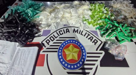 Polícia Militar apreendeu crack, cocaína, maconha, ecstasy e haxixe em São José dos Campos.