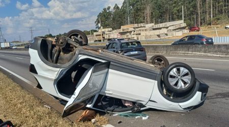 acidente, Via Dutra, São José dos Campos, trânsito, capotamento, PRF, segurança no trânsito