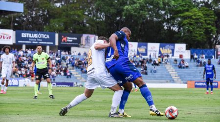 Vergonha no Martins Pereira: Águia não joga nada e é eliminada pelo Comercial!