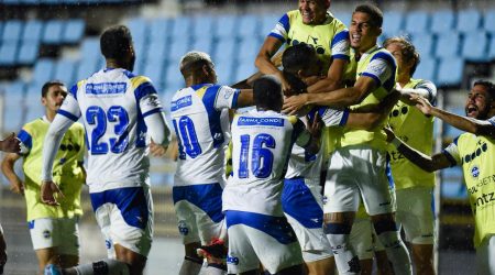 Embalou de vez! Águia vence XV por 3 a 0 em noite épica em Piracicaba!