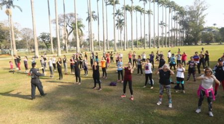 Aula de Defesa Pessoal no Vicentina fortalece mulheres em São José dos Campos