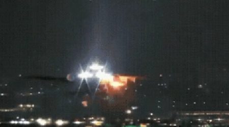 Susto em Guarulhos: Avião faz pouso de emergência após explosão em turbina durante decolagem