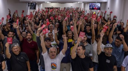 Funcionários da Avibras aprovam acordo para pagar salários atrasados e encerram greve histórica de 1,3 mil dias
