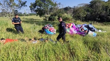 Balão apreendido e suspeitos detidos durante patrulhamento no Vista Verde, em São José