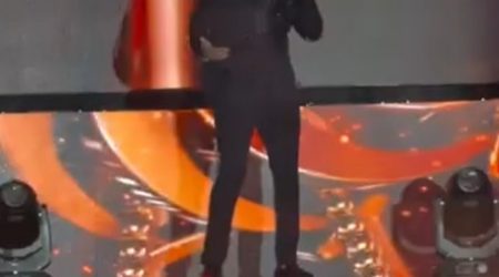 Belo emociona e lota a Arena Farma Conde com show repleto de sucessos e momentos marcantes