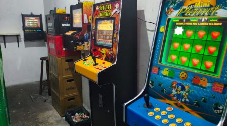 Seis máquinas caça-níqueis apreendidas pela PM na zona leste de São José dos Campos