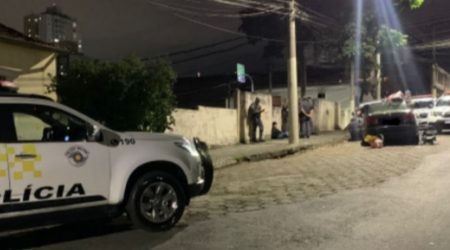 Foragido da Justiça por tráfico é preso após tentar fugir de blitz na Carvalho Pinto, em São José