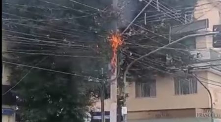 Incêndio atinge rede elétrica no centro de São José dos Campos