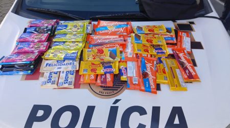 Homem é preso por furtar chocolates em lojas no centro de Caçapava