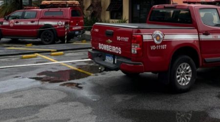 Incêndio atinge churrascaria na Av. José Longo, em São José dos Campos