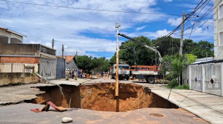 Após cratera, EDP avalia segurança para restabelecer energia no Jardim Imperial