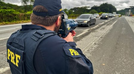 PRF fiscaliza mais de 4 mil veículos durante Semana Santa