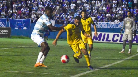 Águia segura empate em Taubaté e segue líder invicta na A-2