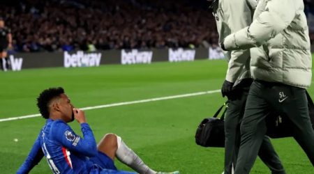 Lesão do craque Estêvão preocupa Seleção e pode tirar atacante da Copa do Mundo