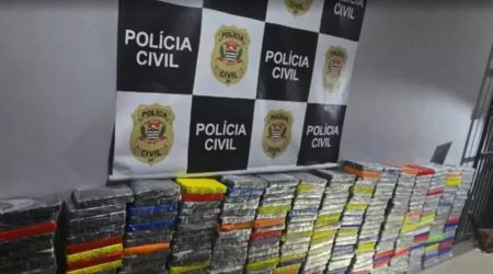 Pai e filho são presos com meia tonelada de cocaína em São Sebastião