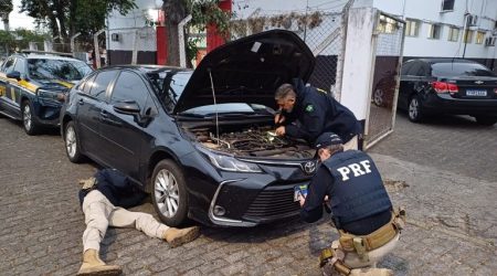 Após perseguição em Lavrinhas, PRF recupera carro roubado