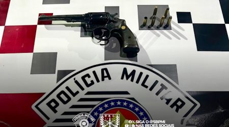 Força Tática apreende adolescente armado em movimentada avenida de Taubaté