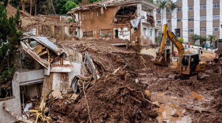 Chuvas na Zona da Mata de MG provocaram deslizamentos e enchentes que deixaram 72 mortos