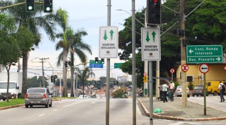 Cidade amplia sistema e já tem mais de 70% dos semáforos conectados ao CSI