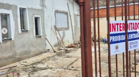 Prefeito se solidariza e anuncia obra, moradores pedem auxílio efetivo!