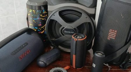 Fiscalização nas praias reforça sossego e apreende caixas de som em Caraguatatuba