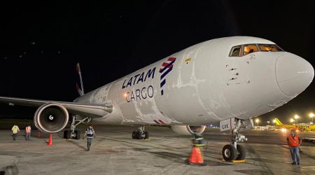 Pousa em São José primeiro voo que partiu de Bruxelas!