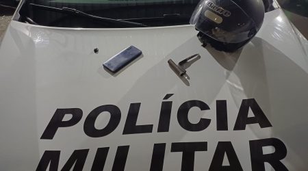 Pedestres alertam PM, que prende dupla em flagrante por tentativa de furto de moto no Aquarius