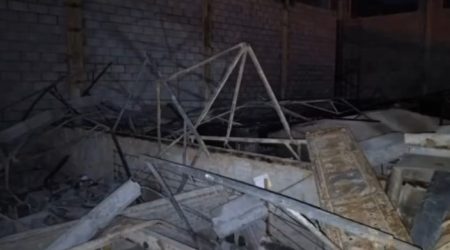 Muro desaba em Jacareí, atinge seis casas e deixa quatro feridos