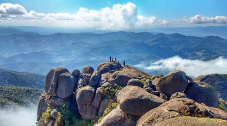 Perdido no no Pico do Itaguaré, na divisa entre SP e MG, homem é resgatado pelos Bombeiros!