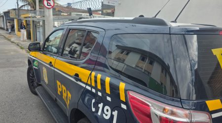 Criança de 8 anos é resgatada na Via Dutra após fugir de van escolar; ela não queria voltar para casa