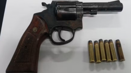 BAEP prende GCM que iria vender revólver com numeração raspada em Caraguatatuba