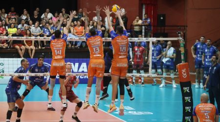 Vôlei São José vence Joinville e garante posição na próxima fase