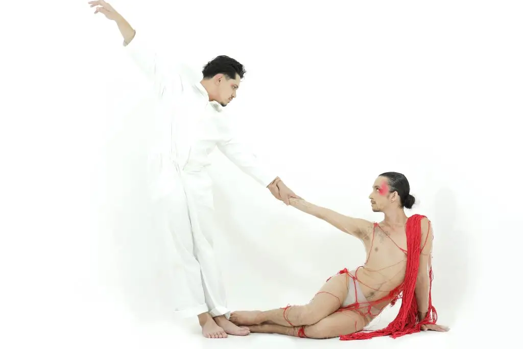 Exposição 'O Mito que Habita em Mim', do artista Jakson Ferreira, é atração na Galeria Poente!