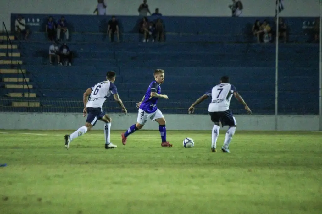 Na volta ao Brasileirão Águia empata com Costa Rica no Martins!