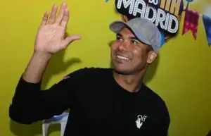 Craque Casemiro faz alegria dos fãs em Festa Junina no Urbanova