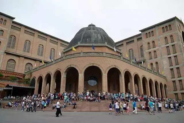 Aparecida estuda cobrança de taxa de turismo na cidade 