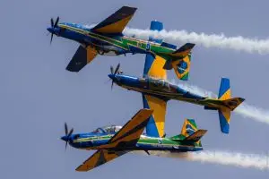 Show no céu: São José recebe esquadrilha da fumaça