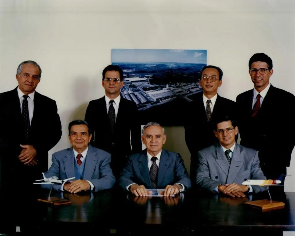 Pioneiros da Embraer debatem excelência e potencial para futuro