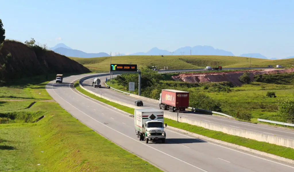 Tamoios terá trânsito bloqueado nesta quarta-feira 