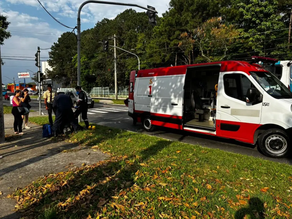 Homem é atropelado por ônibus na Estrada Velha no Parque