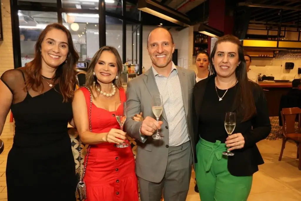 Coluna Social Alessandra Labat