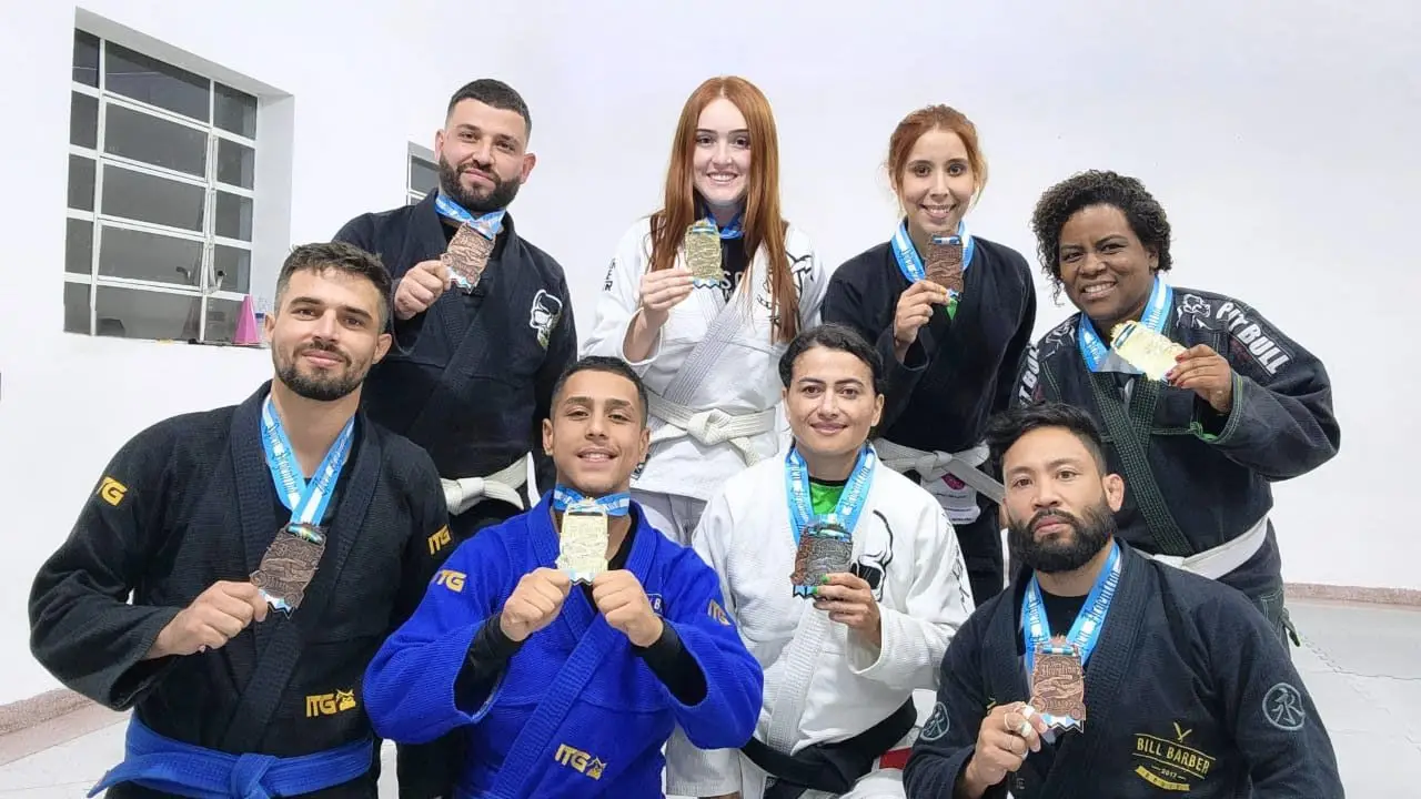 Equipe joseense de jiu-jitsu conquista 10 medalhas no Open Argentina 2024